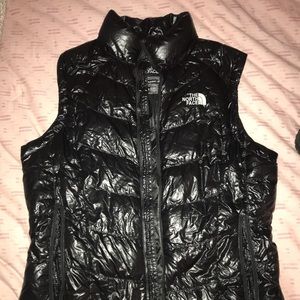 Light weight but warm north face vest